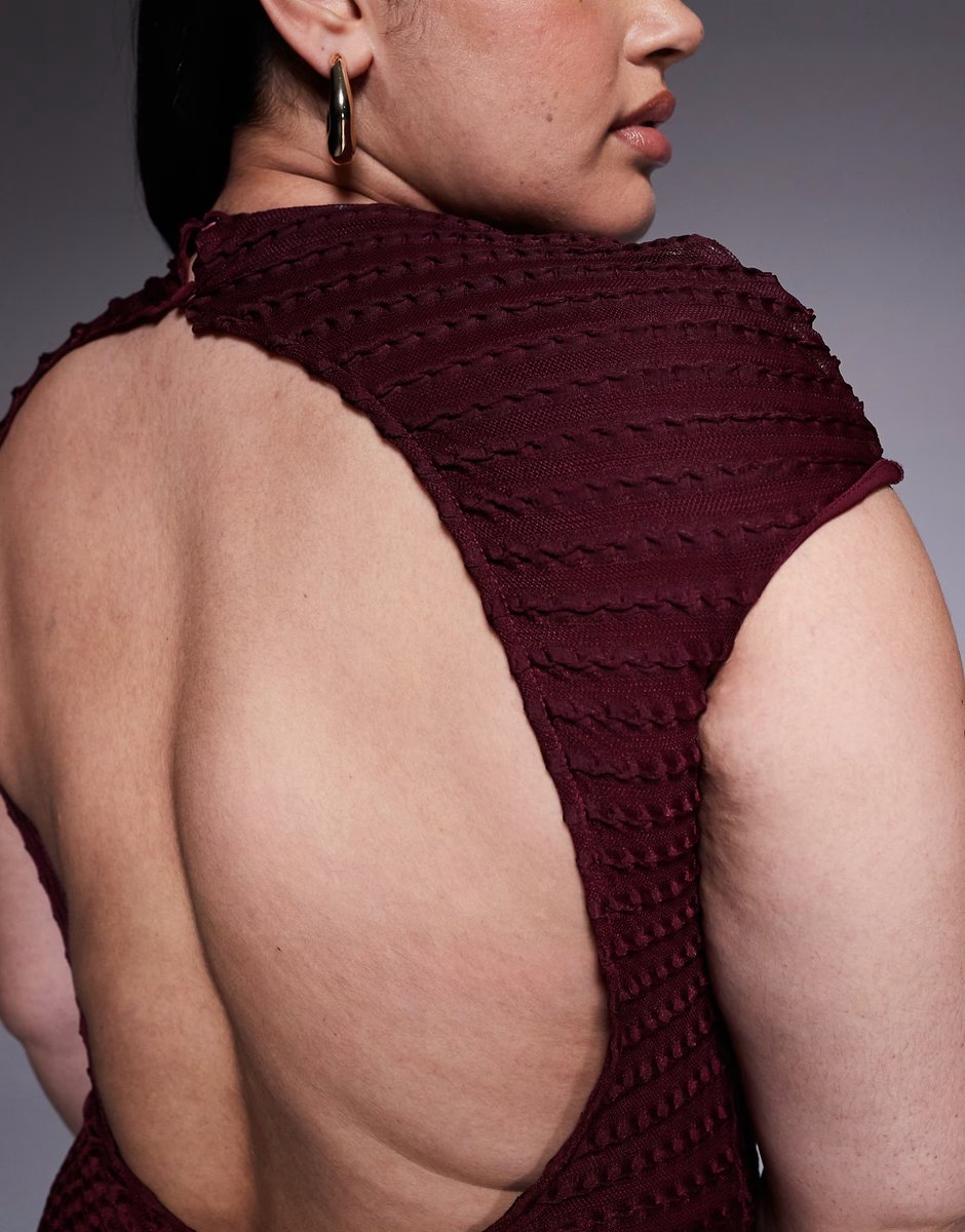 ASOS ASOS DESIGN Curve textured capped sleeve maxi dress in cherry - 4