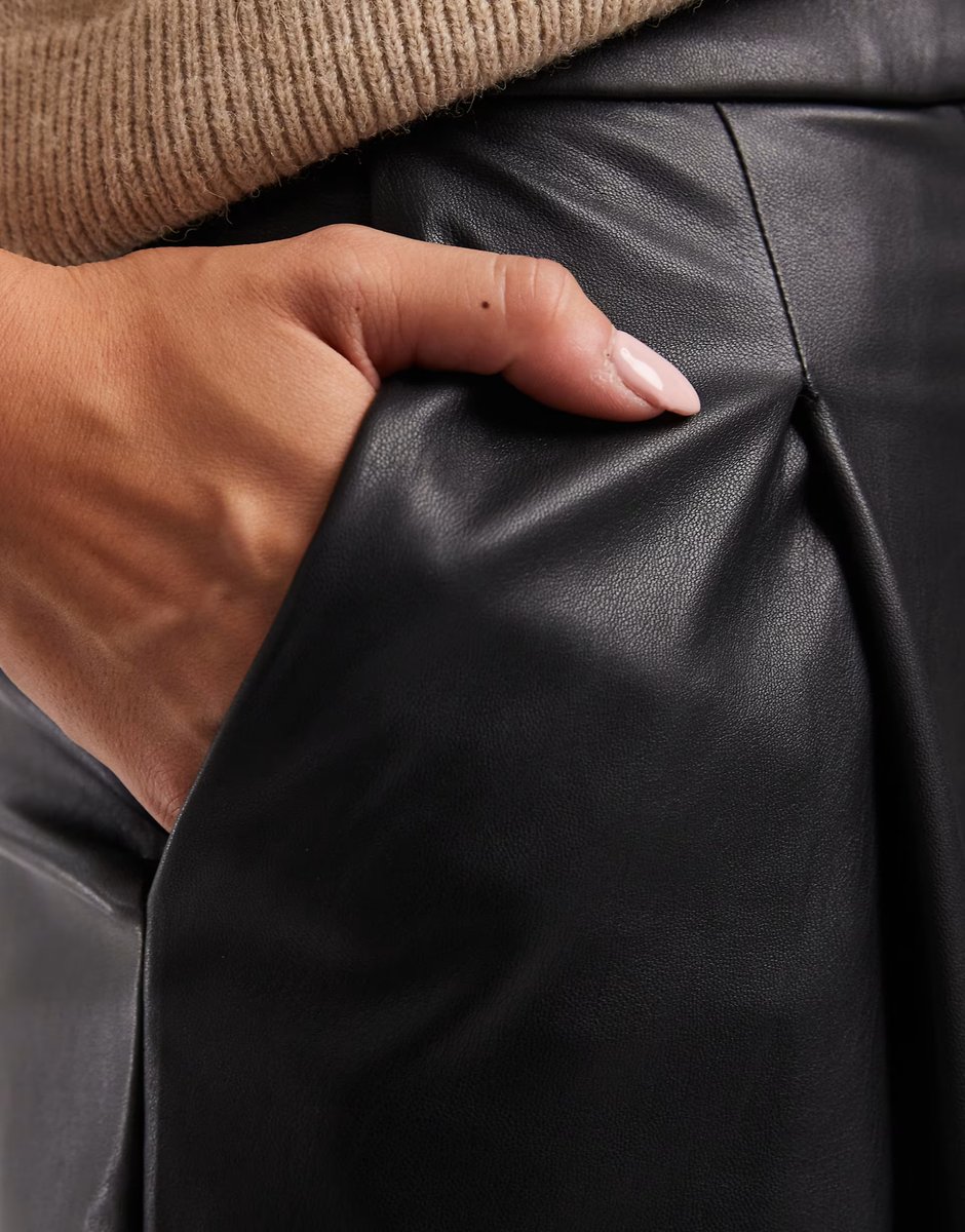 ASOS Miss Selfridge faux leather barrel leg trouser - 3