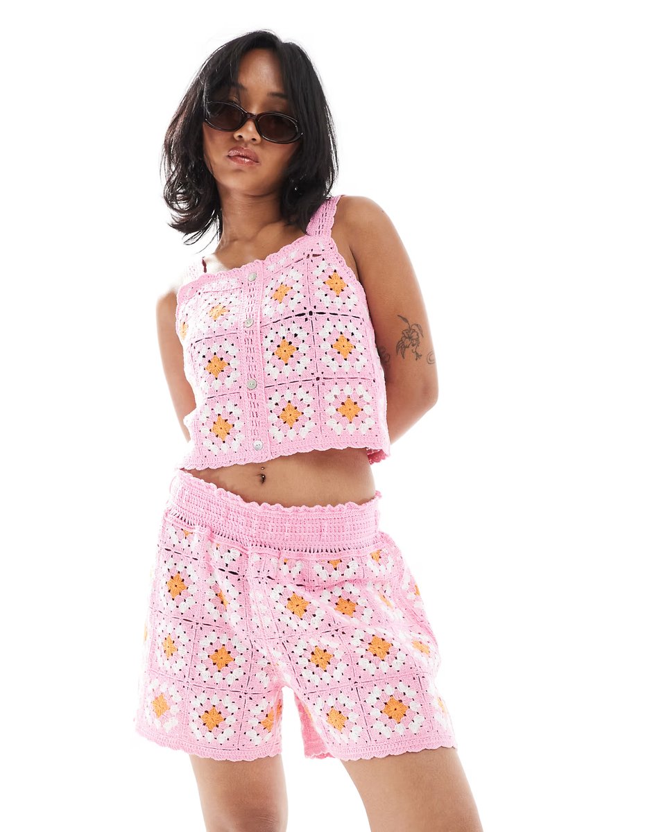 ASOS ONLY Petite crochet top & shorts co-ord in pink floral - 2
