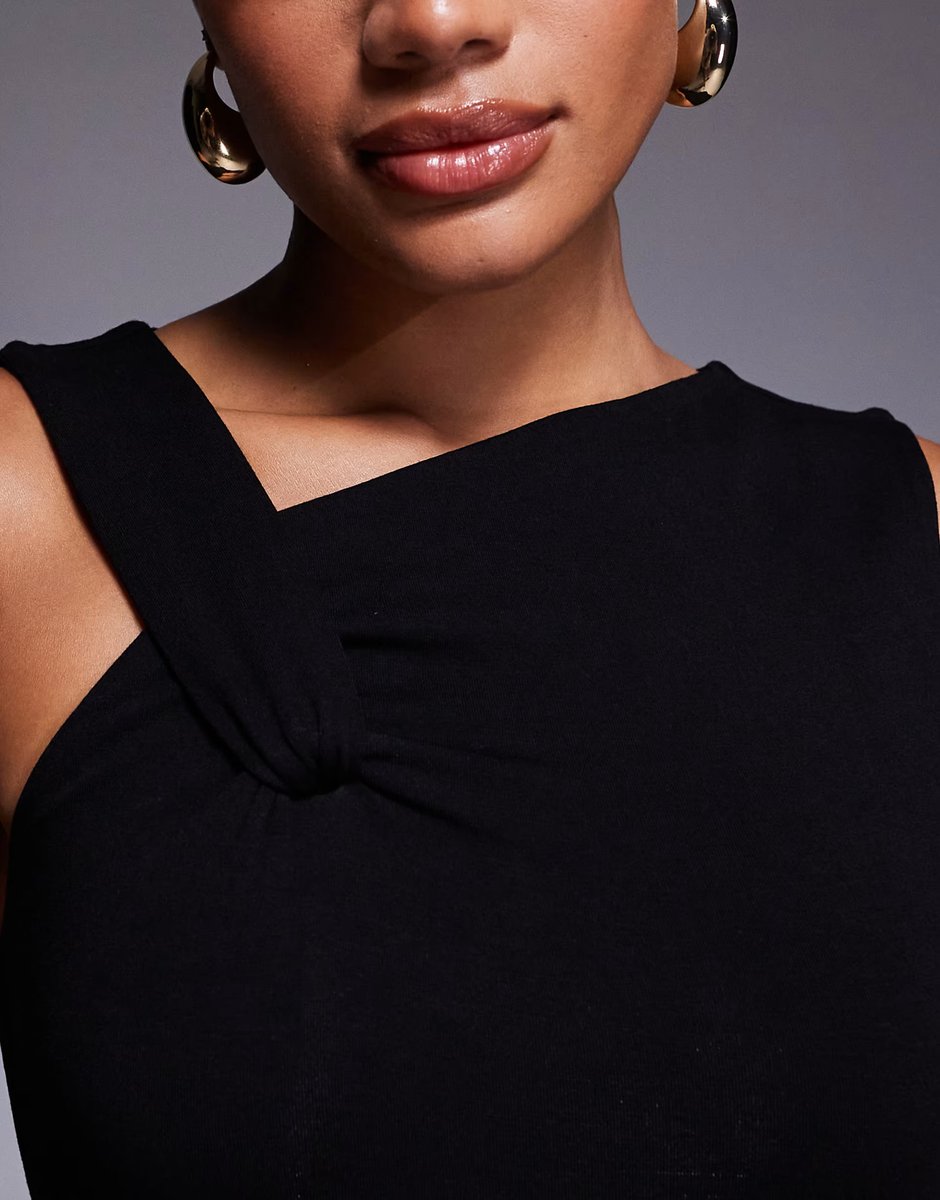 ASOS ASOS DESIGN twisted neck midi dress in black - 4