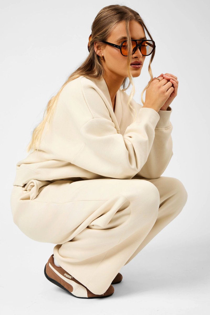 Kaiia Kaiia Script Logo Button Down Detail Wide Leg Joggers Crème - 4