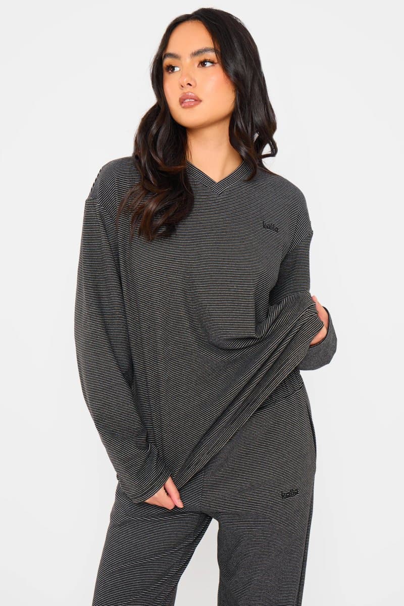 Kaiia Kaiia Black & Cream Striped Fleece Oversized Top