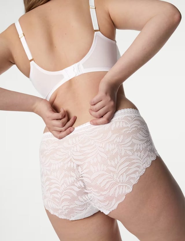 Marks & Spencer M&S 3pk Flexifit™ Lace High Rise Shorts White - 3