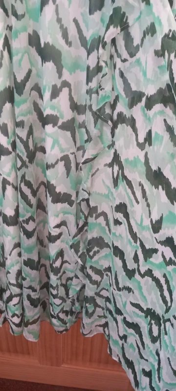 Et Vous Stunning ladies Green Chiffon Ruffle midiaxi dress(size 12) - 4