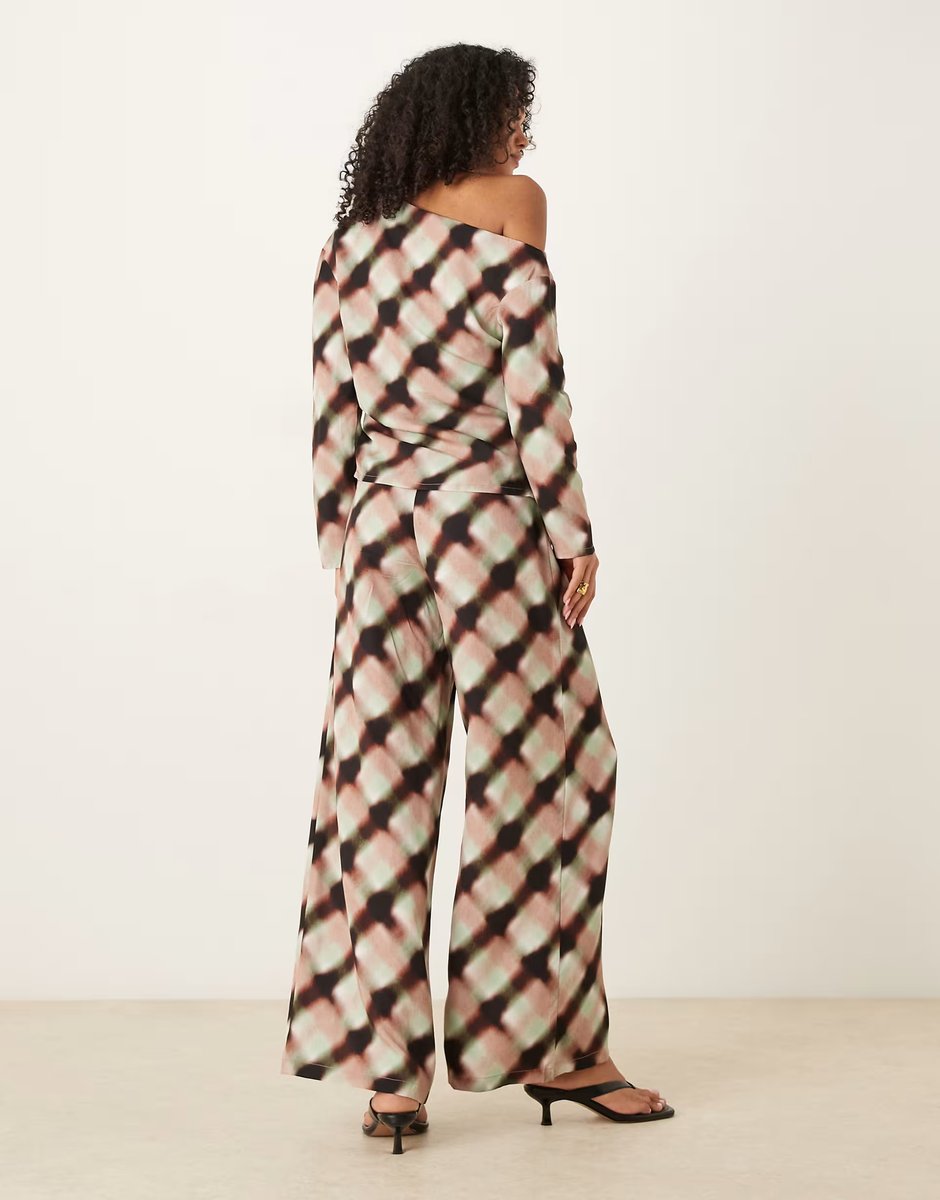 ASOS ASOS DESIGN soft asymmetric top co-ord with ruched detail in blurred check - 4