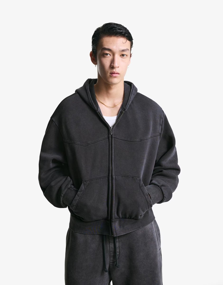 ASOS Bershka Cropped boxy fit zip-up sweatshirt in black&white - 4