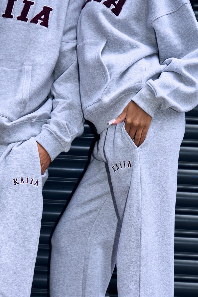 Kaiia Kaiia Slogan Wide Leg Joggers Mid Grey & Burgundy - 2
