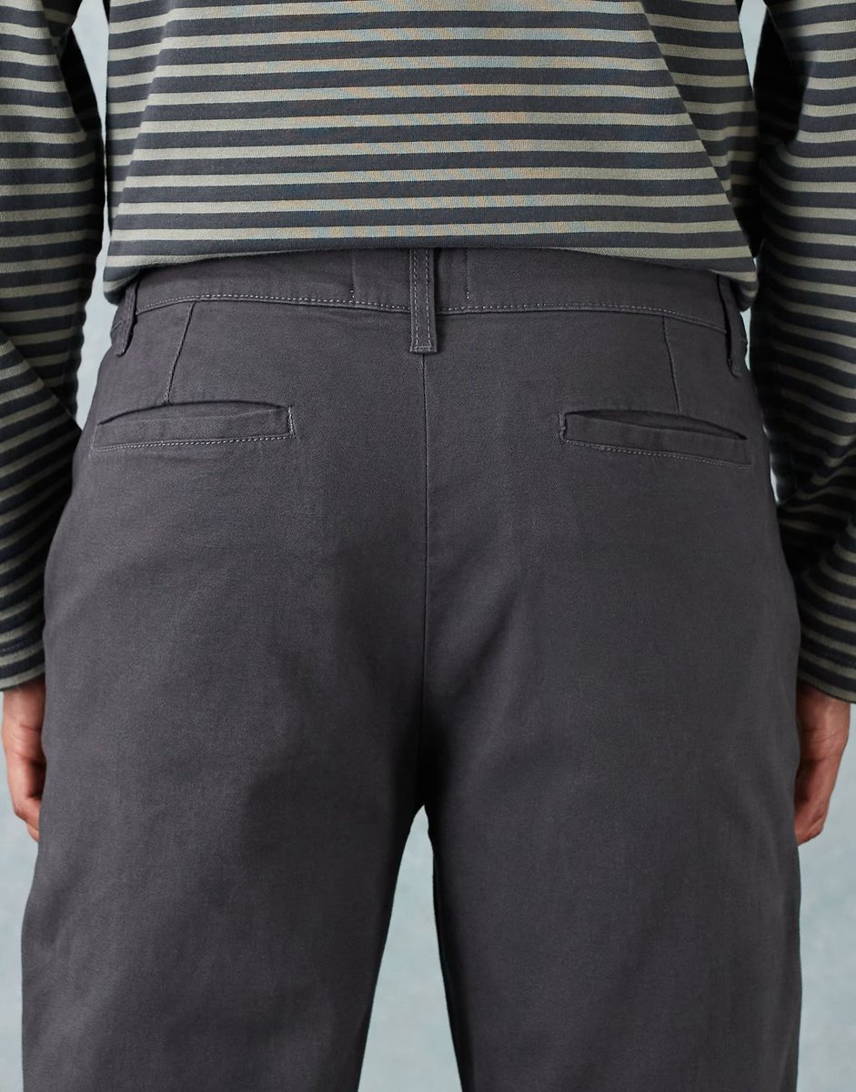 ASOS ASOS DESIGN straight chinos in charcoal - 4