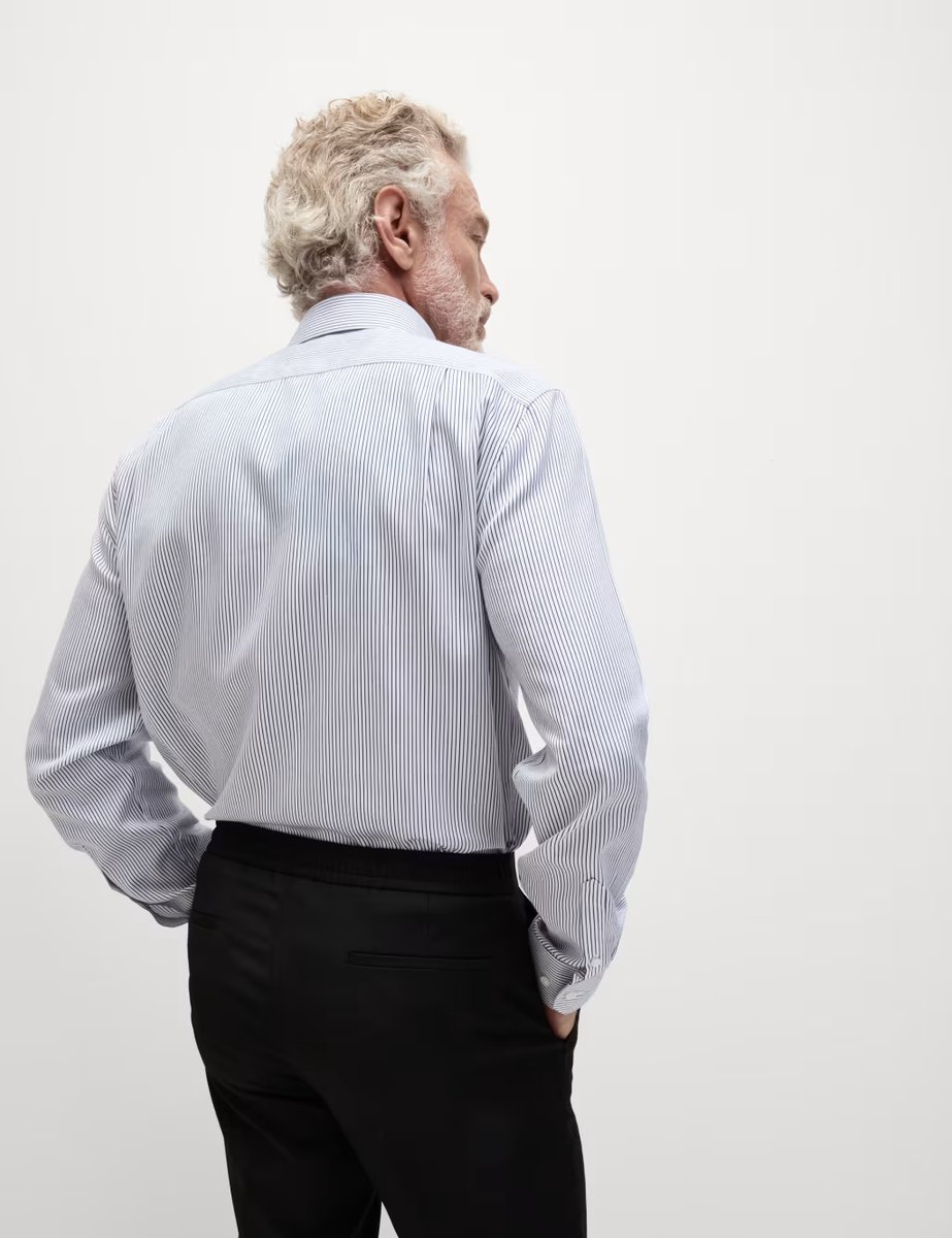 Marks & Spencer M&S Regular Fit Ultimate Non Iron Cotton Striped Shirt White/Navy - 4