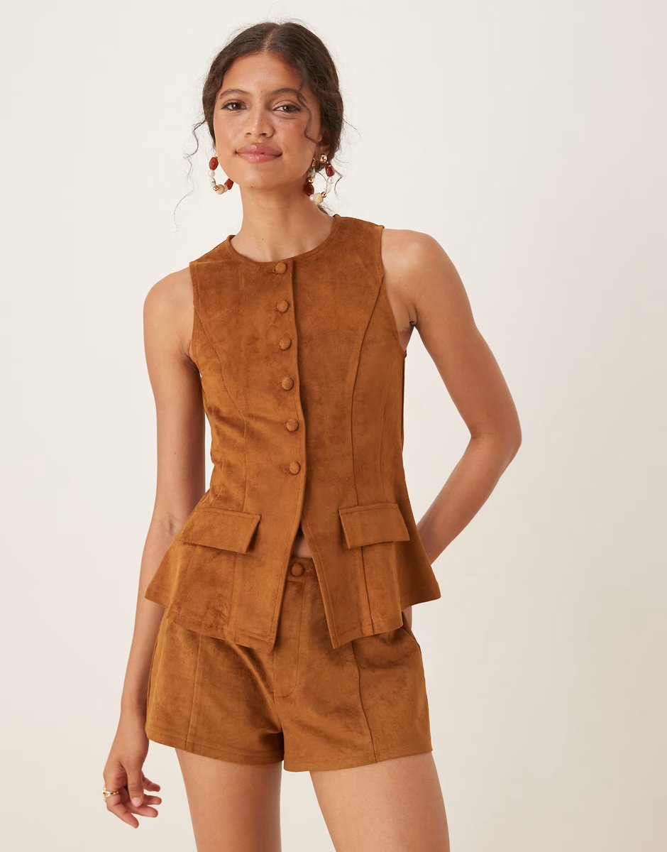 ASOS ASOS DESIGN co-ord structured suedette waistcoat top and hot pant short in brown - 3