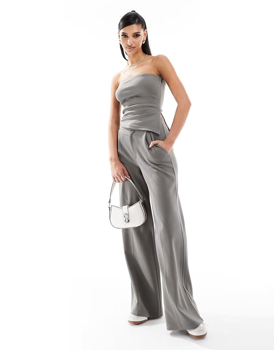 ASOS ASOS DESIGN co-ord strapless ruched side top in charcoal - 2