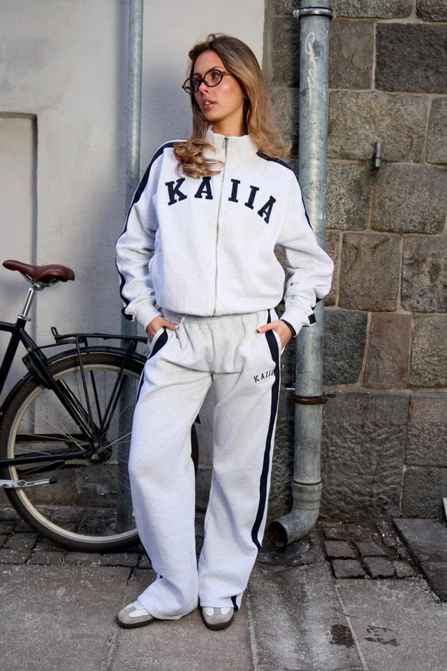 Kaiia Kaiia Classic Side Stripe Funnel Neck Zip Through Sweatshirt Light Grey Marl & Navy - 3