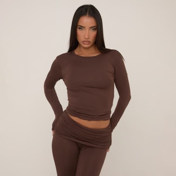 EGO EGO Long Sleeve Crew Neck Top in Chocolate Brown