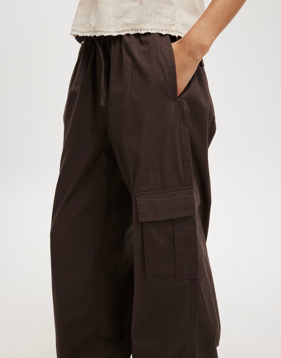 ASOS Cotton On Summer cargo pant in brown - 3