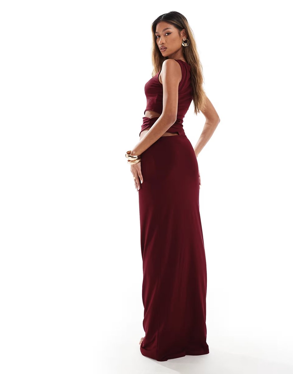 ASOS ASOS DESIGN sleeveless cut out waist maxi dress in wine - 3