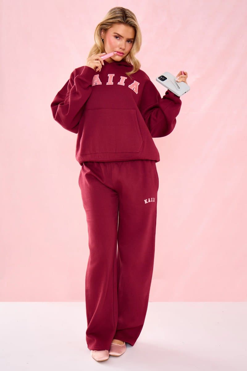 Kaiia Kaiia Mid Rise Wide Leg Joggers Warm Berry