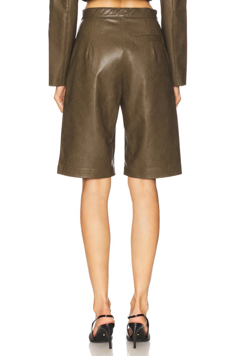 revolve Bella Bermuda - 4