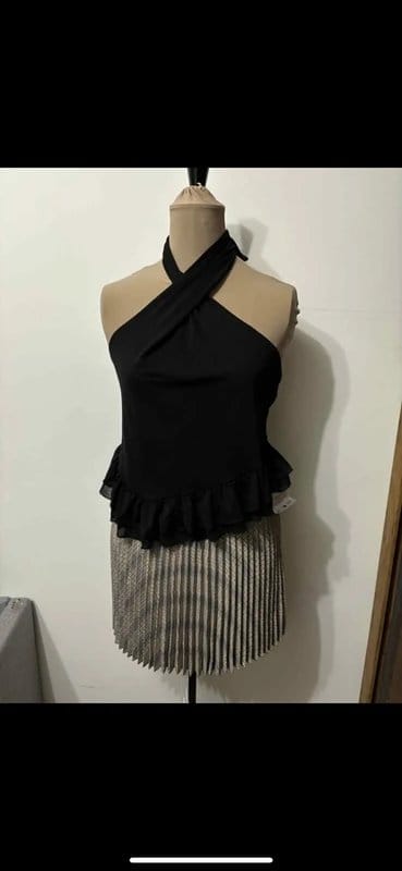 ASOS Design twist halter neck ruffle top in black size 10 - 1