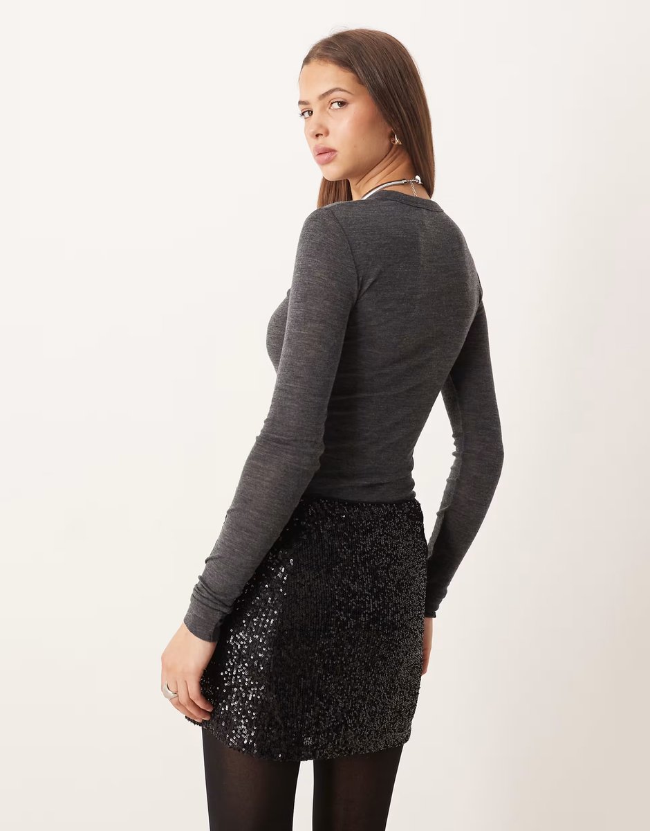 ASOS ASOS DESIGN allover sequin mini skirt in black - 2
