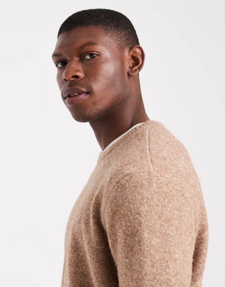 ASOS ASOS DESIGN relaxed knitted crew neck jumper in tan marl - 4