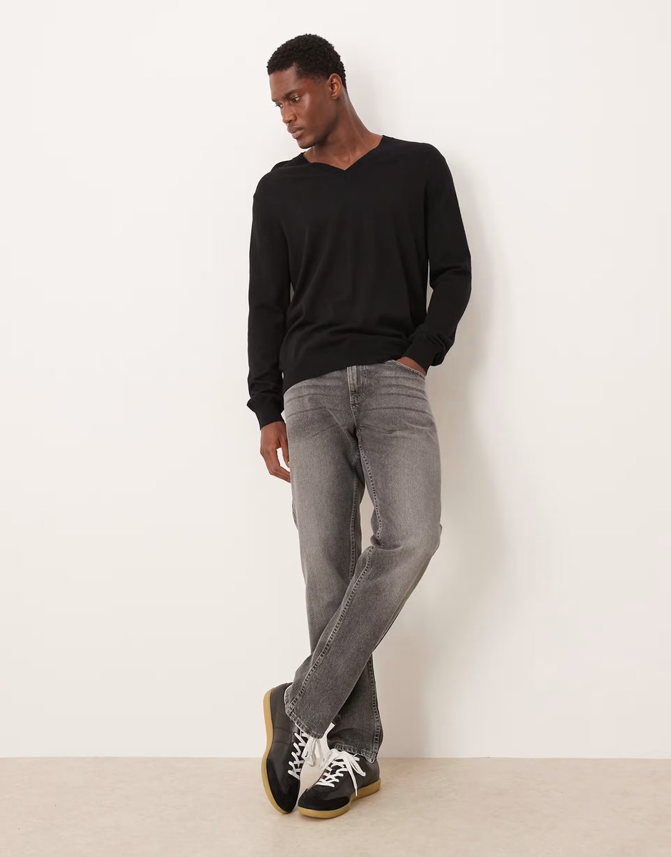 ASOS Mango 100% wool v-neck lightweight knitted top in black - 2