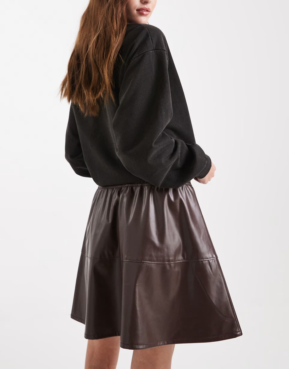 ASOS New Look faux leather flippy mini skirt in brown - 4