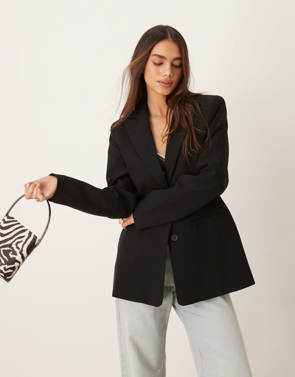 ASOS ASOS DESIGN moulded hip blazer in black 