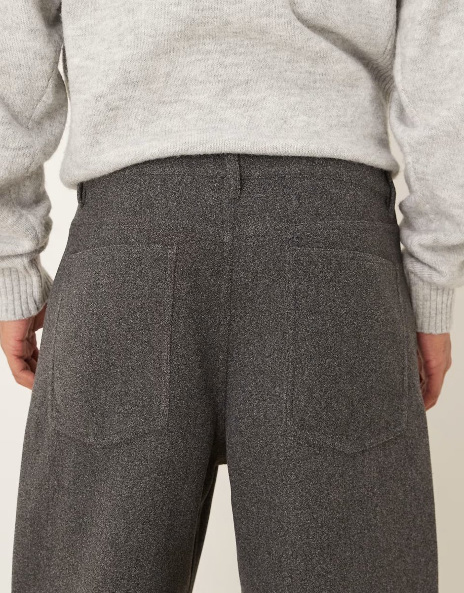 ASOS ASOS DESIGN loose straight trousers in grey - 4