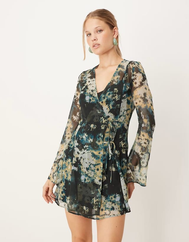 ASOS ASOS DESIGN wrap mini dress with ties in blurred blue floral - 3