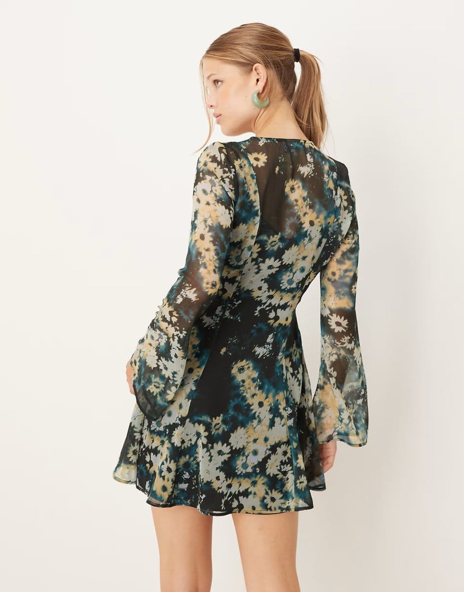 ASOS ASOS DESIGN wrap mini dress with ties in blurred blue floral - 4