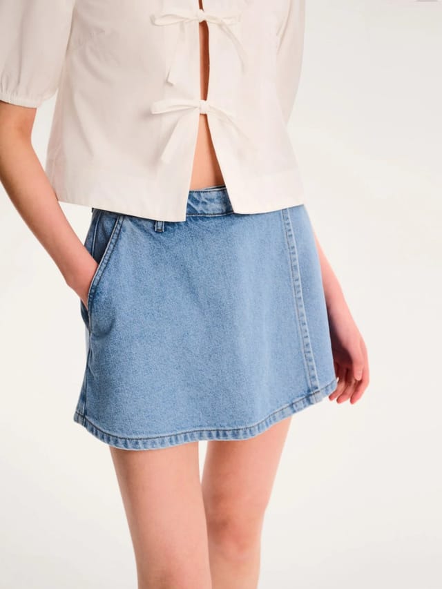 OMNES Parker Short  in Light Wash - 3