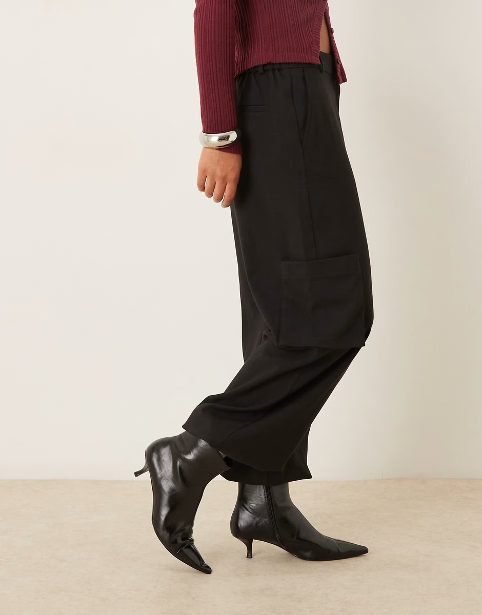 ASOS ASOS DESIGN tailored straight leg trousers with cuff and utility pocket detail in black - 3