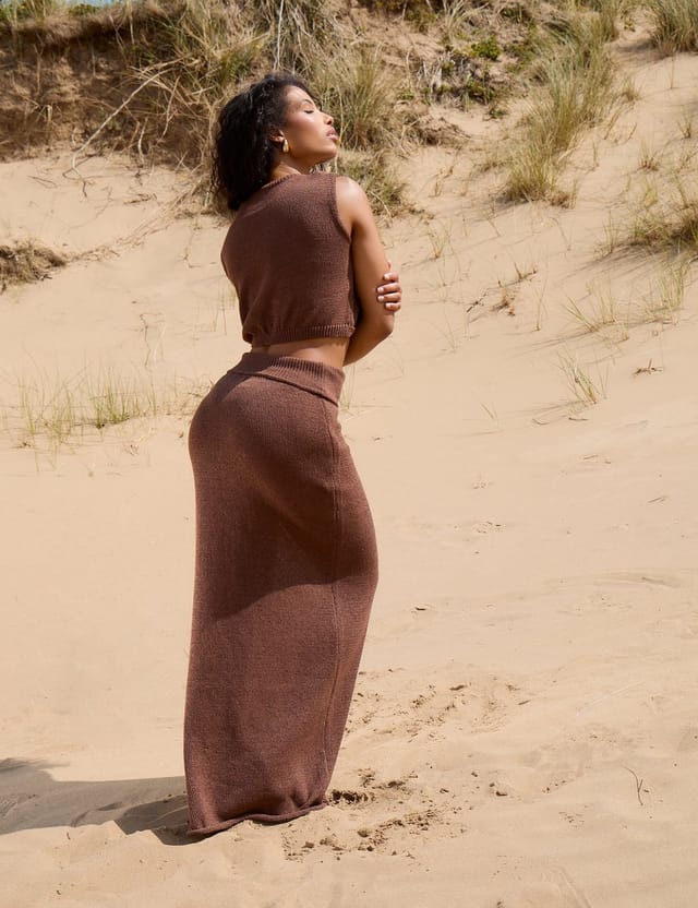 Public Desire Mid Rise Fine Knit Maxi Skirt Brown - 2
