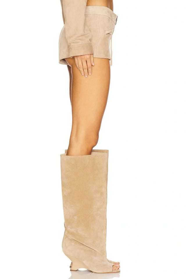 revolve x REVOLVE Winona Suede Short - 3