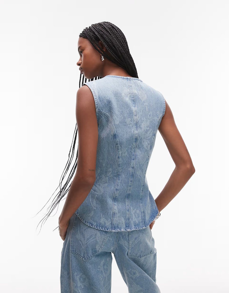 ASOS ASOS DESIGN denim cinch waistcoat in floral mid wash blue - 4