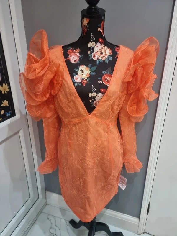 Asos luxe Asos luxe wired ruffle shoulder lace mini dress in size uk 16