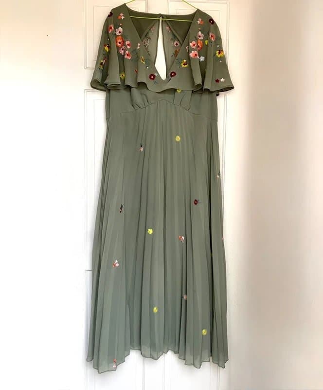 ASOS ASOS curve embroidered floral pleated dress size uk 20