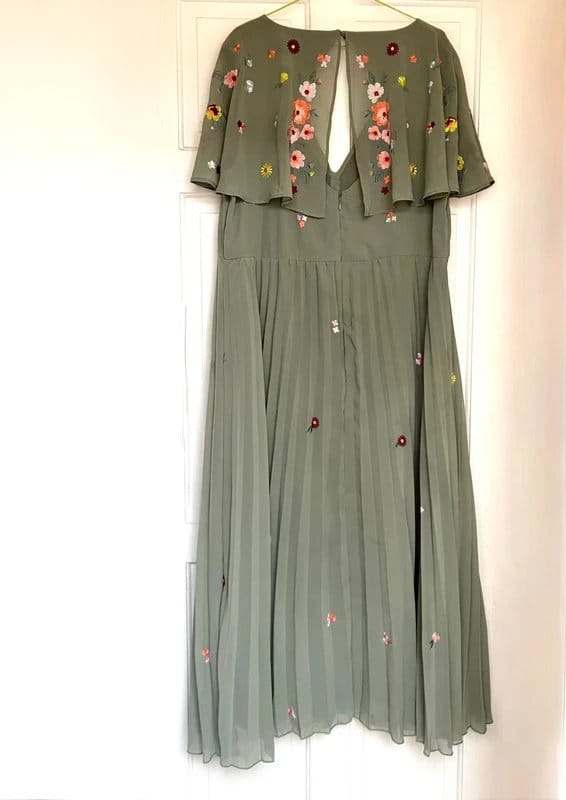 ASOS ASOS curve embroidered floral pleated dress size uk 20 - 3