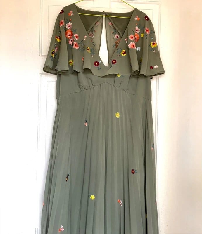 ASOS ASOS curve embroidered floral pleated dress size uk 20 - 4