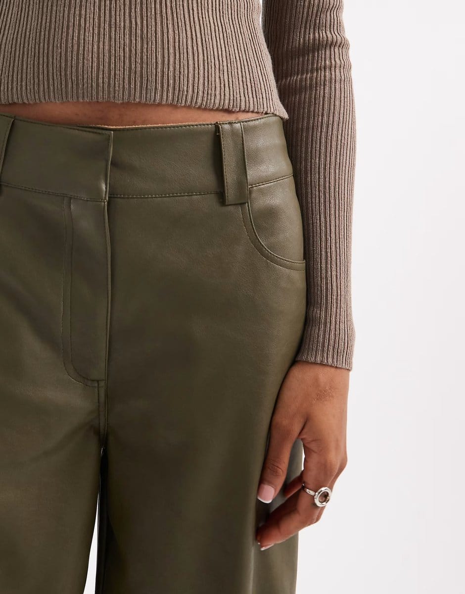 ASOS ASOS DESIGN Tall low rise mansy faux leather trousers in green  - 4