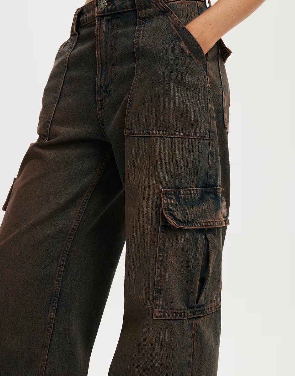 ASOS Cotton On Relaxed cargo jean in brown - 3