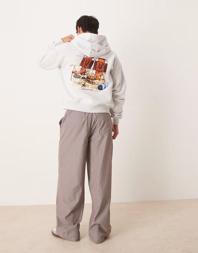 ASOS Cotton On Cropped zip up graphic hoodie in grey - 3