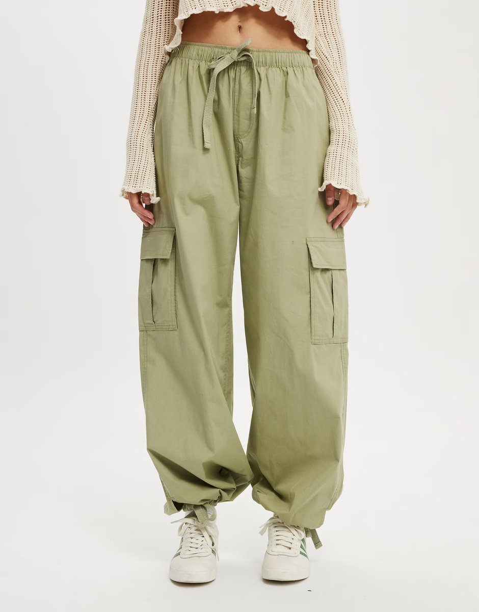 ASOS Cotton On Summer cargo pant in green - 2