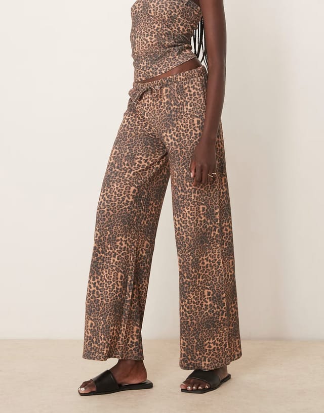 ASOS ASOS DESIGN wide leg waffle trouser co-ord in leopard print - 3