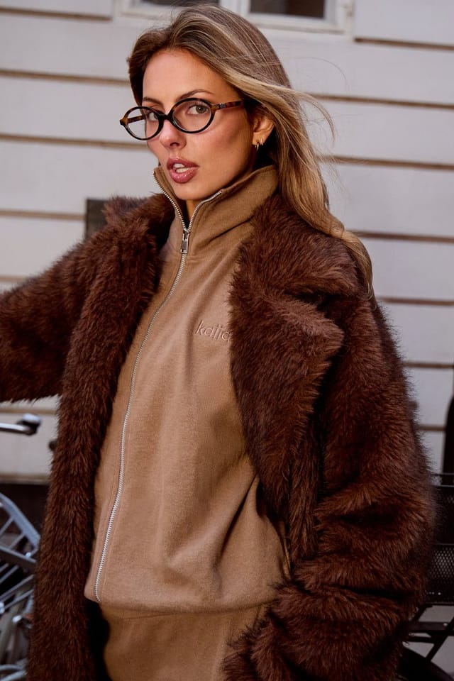 Kaiia Kaiia Supersoft Slouchy Zip Up Top Taupe - 2