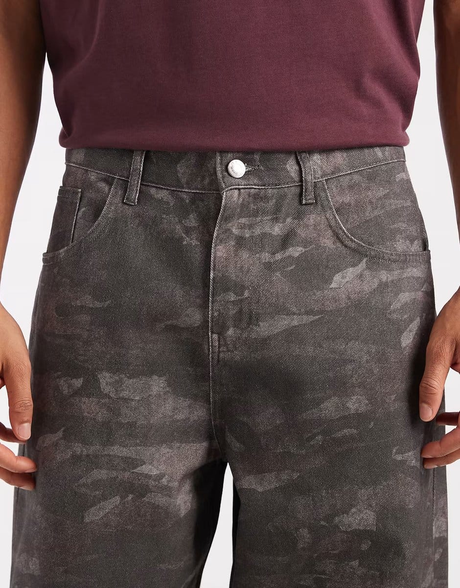 ASOS ASOS DESIGN baggy trousers in camo print - 4