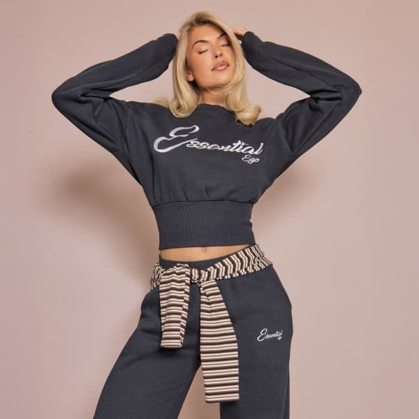 EGO EGO Long Sleeve Graphic Cropped Sweatshirt in Navy