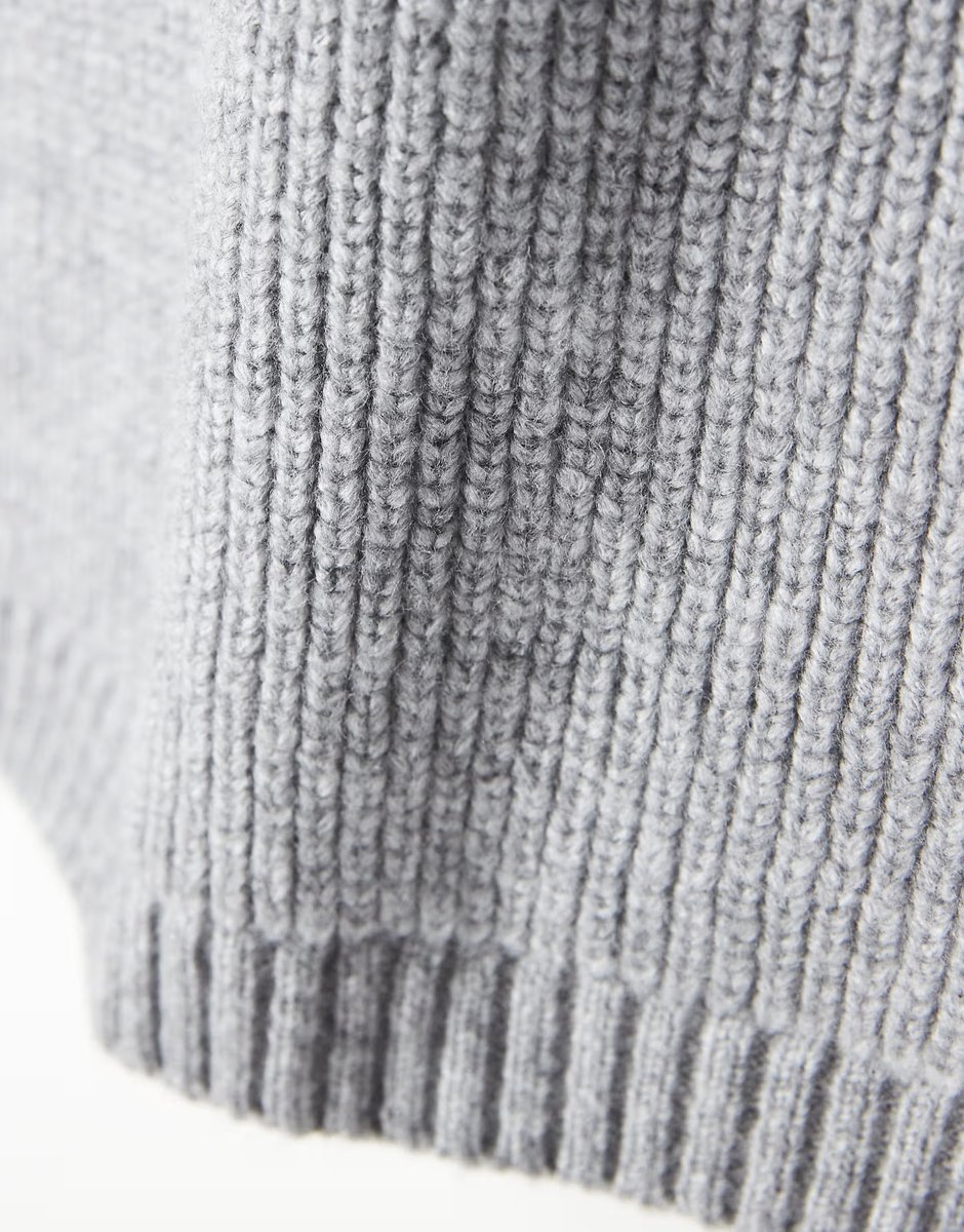 ASOS ASOS DESIGN super oversized boxy fit knitted fisherman rib jumper in grey - 4