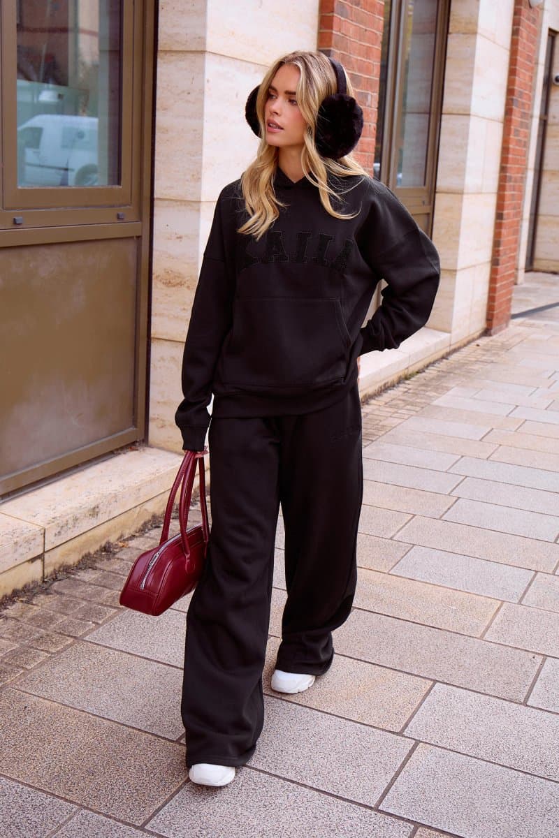 Kaiia Kaiia Logo Wide Leg Joggers Black On Black