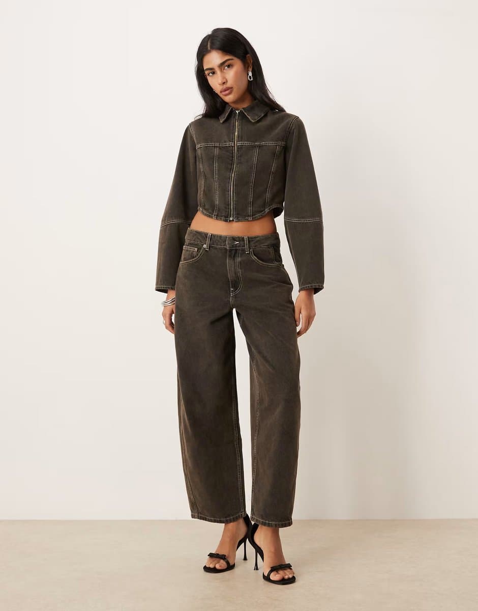 ASOS ASOS DESIGN low rise barrel jeans in brown co-ord